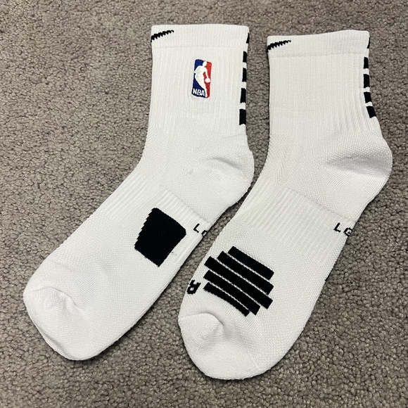 Nike Elite NBA Dri-FIT Basketball Quarter Crew Socks Black White 2 Pairs - Picture 4 of 10